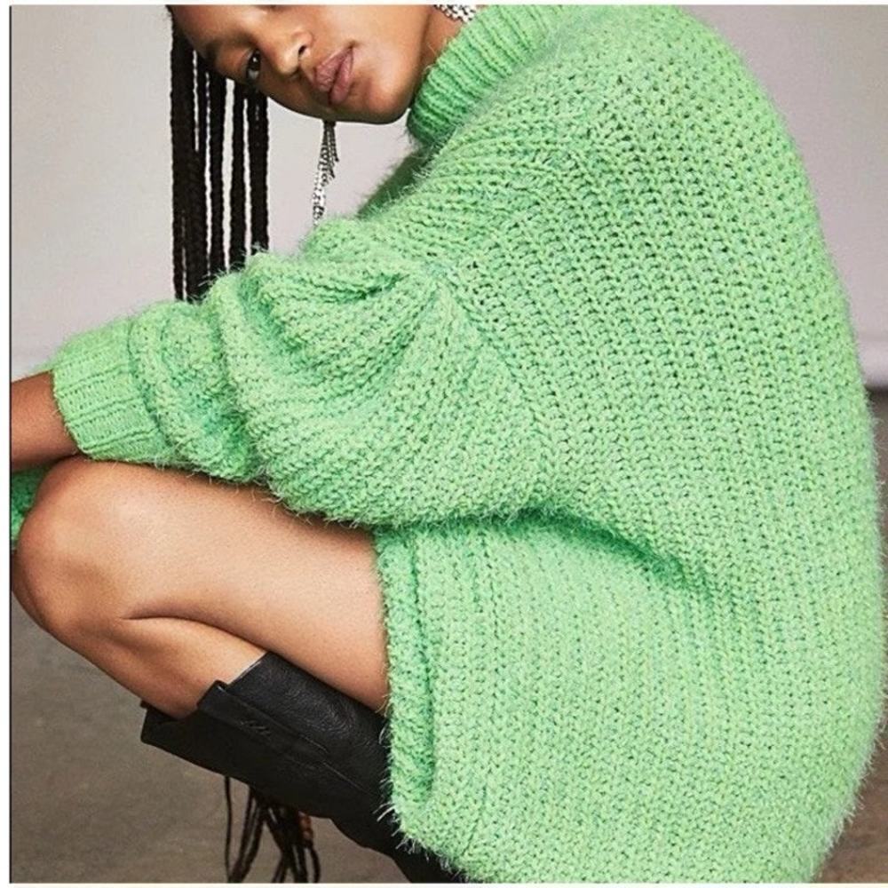 Free People Oasis Oversized Tunic Sweater Mock Neck Fuzzy Chunky Green Energy SM - Picture 8 of 11